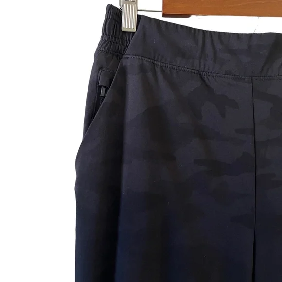 Athleta Brooklyn Lined Camo Jogger In Black Size 8